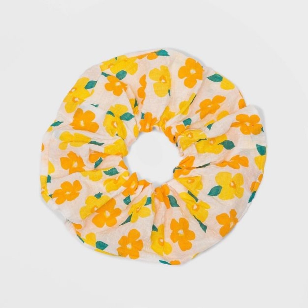 Jumbo Floral Hair Twister scrunchie nwt